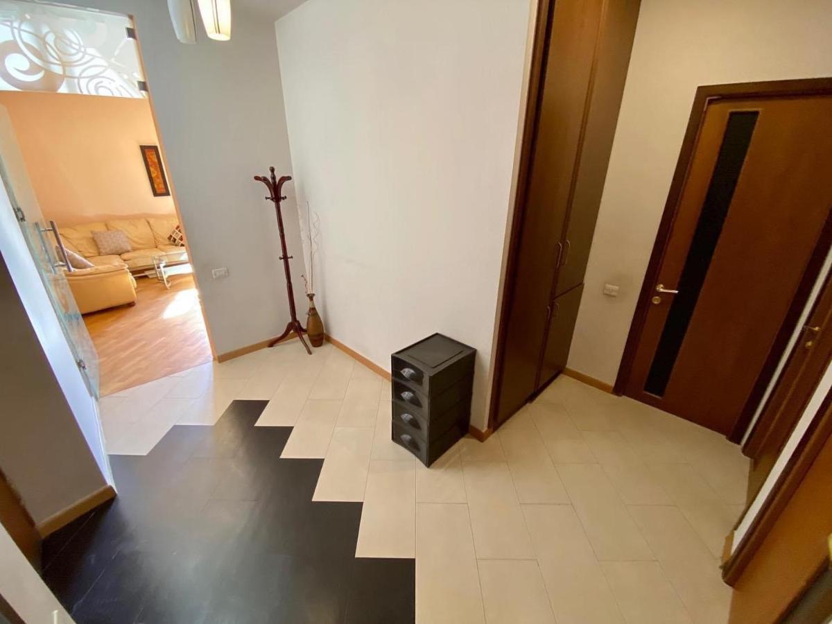 City Center Cute Flat 3 Rooms Yerevan Ngoại thất bức ảnh