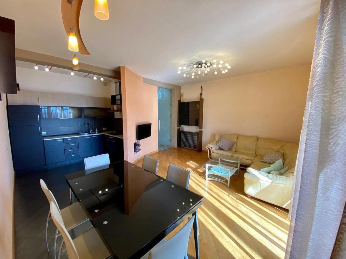 City Center Cute Flat 3 Rooms Yerevan Ngoại thất bức ảnh